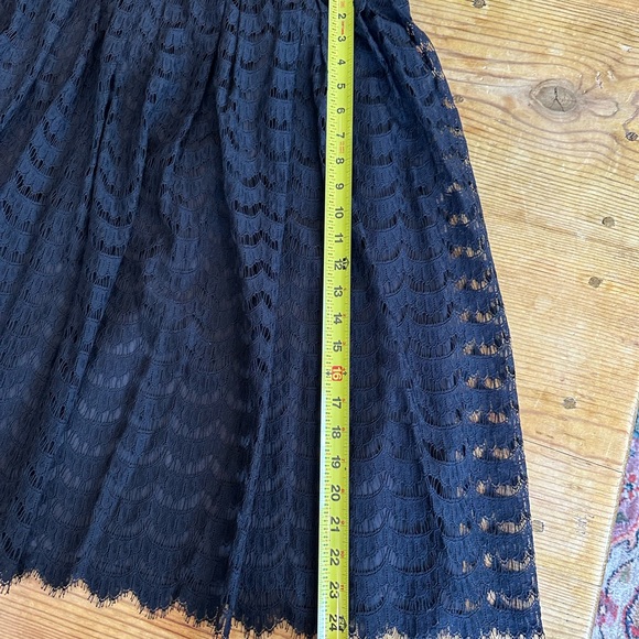 Trina Turk Los Angeles Black Lace Black Lace Overlay Lined skirt - Picture 10 of 14
